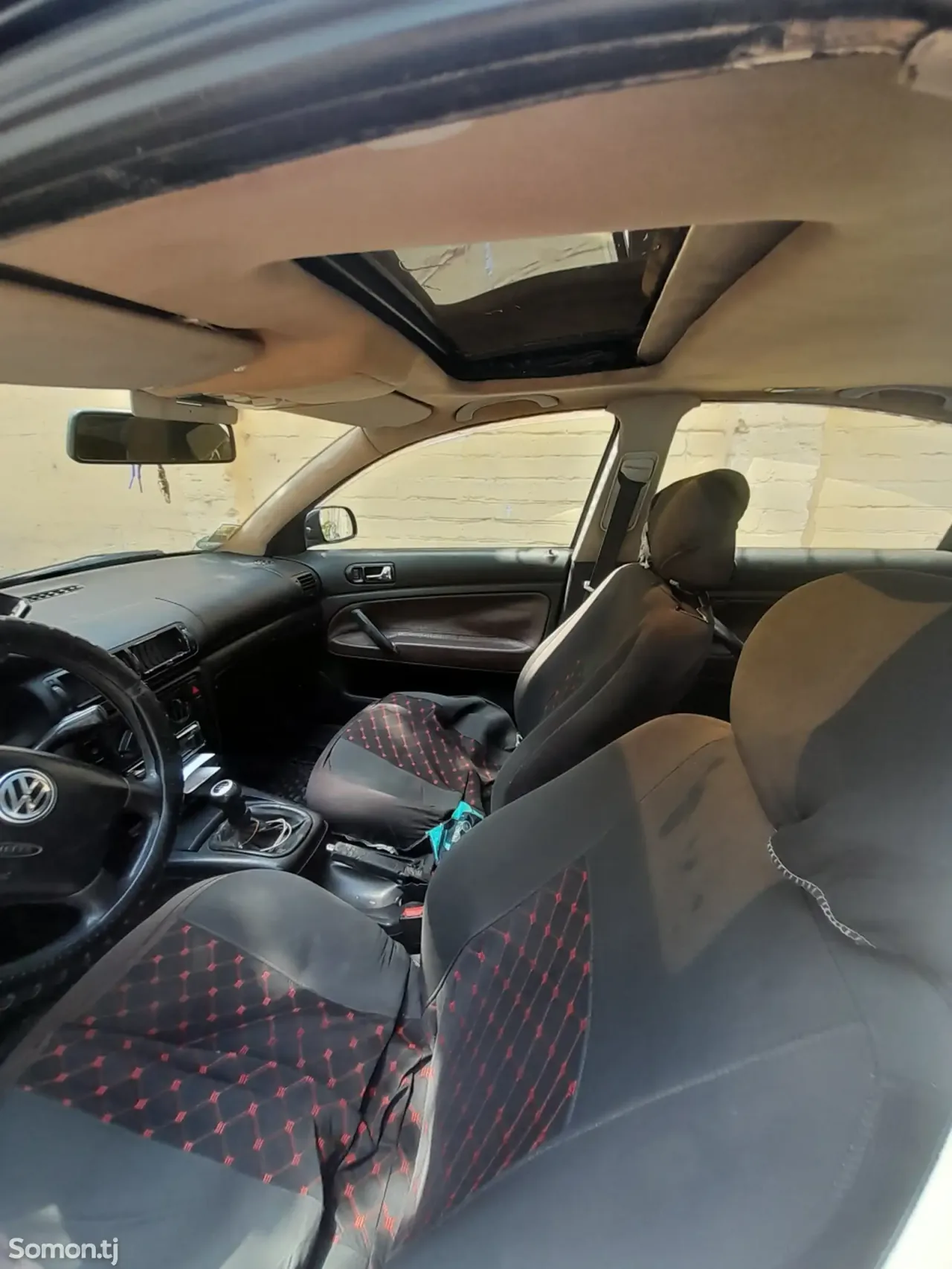 Volkswagen Passat 1997 · 1.6 MT