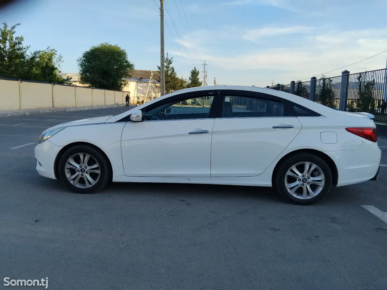 Hyundai Sonata 2010 · 2.0 AT