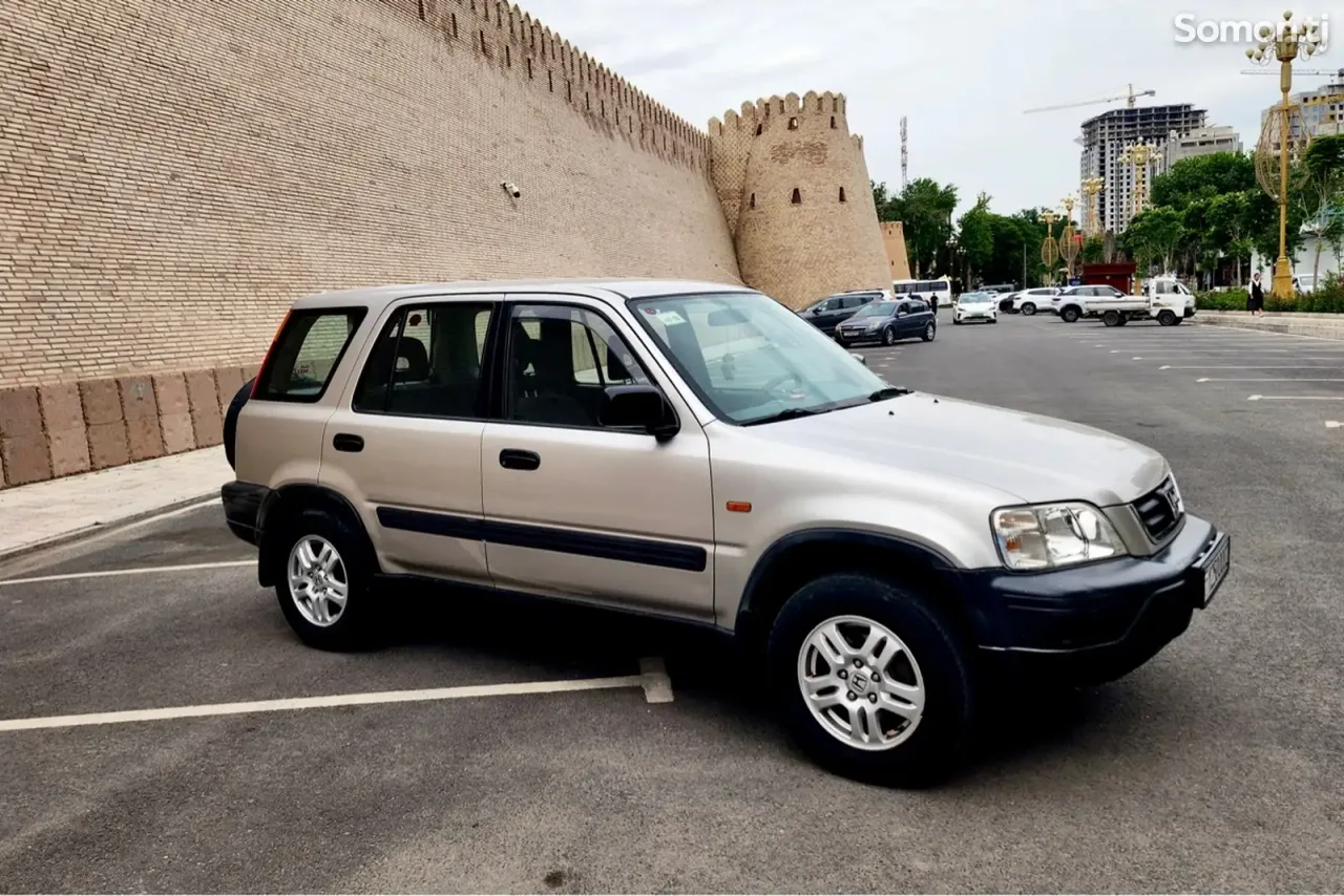 Honda CR-V 1998 · 2.0 MT