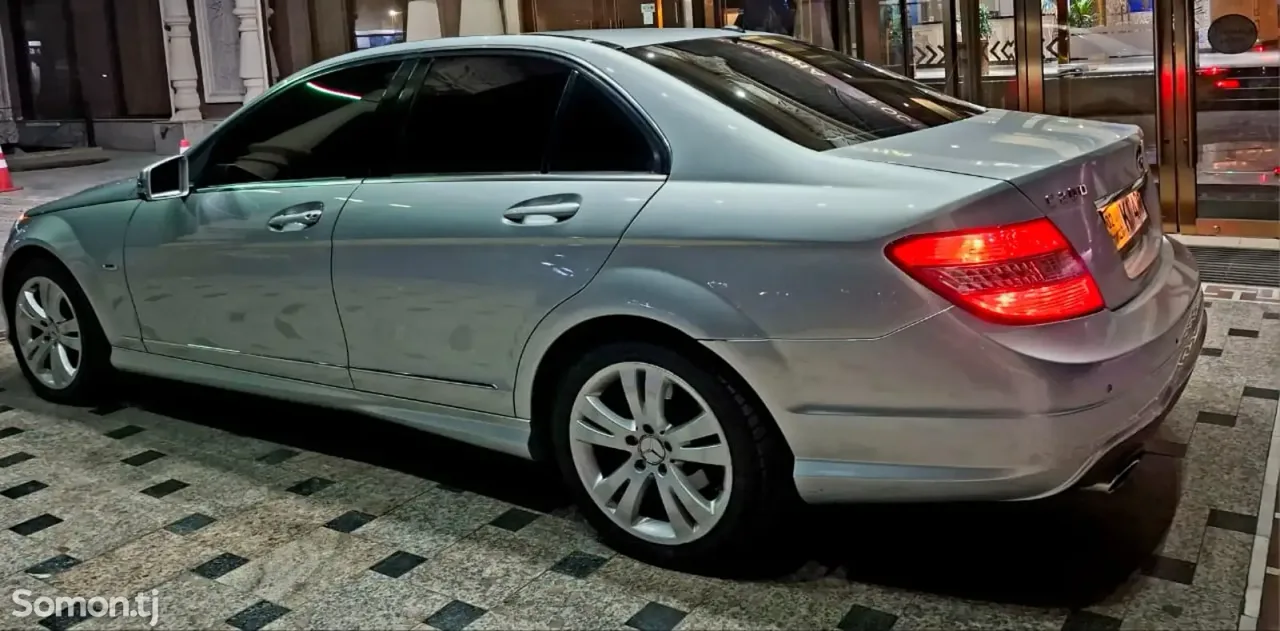 Mercedes-Benz C class 2010 · 2.0 AT