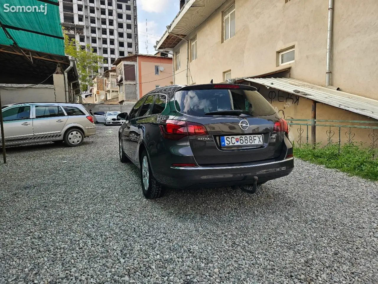 Opel Astra J 2015 · 1.6 MT