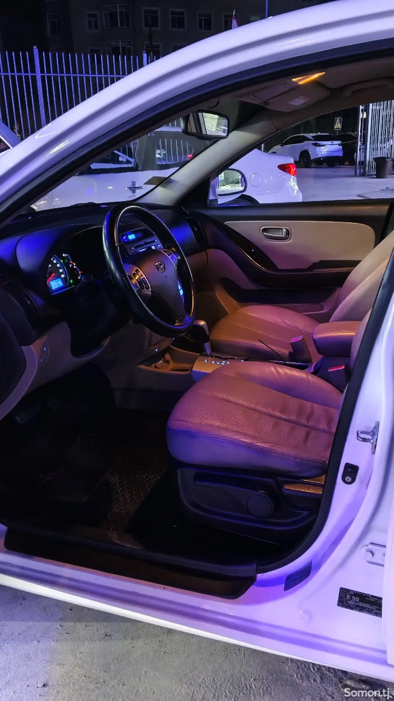 Hyundai Avante 2008 · 1.6 AT
