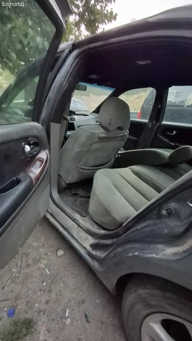 Nissan Maxima 2002 · 2.0 AT