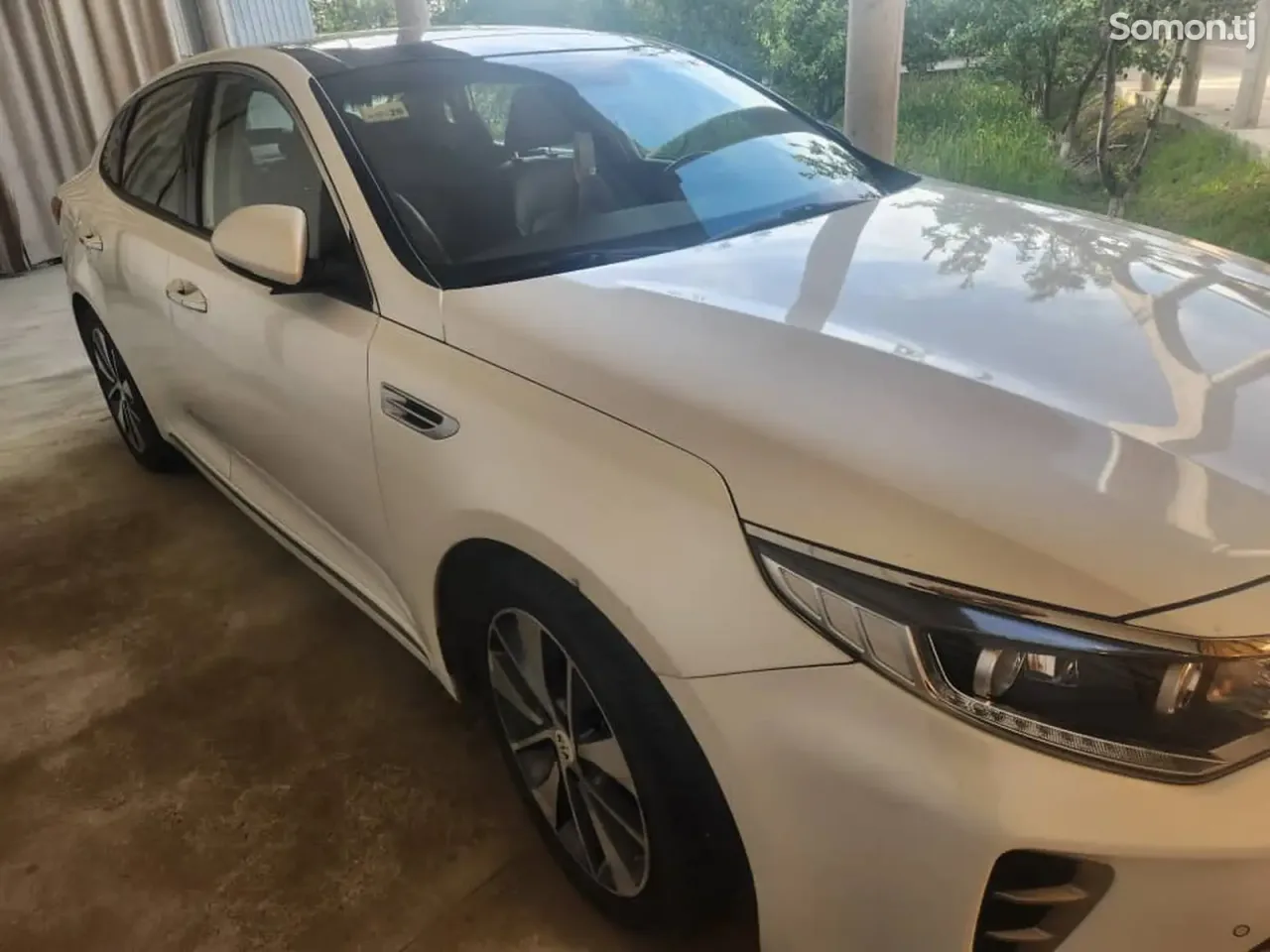 Kia K5 2016 · 2.0 AT
