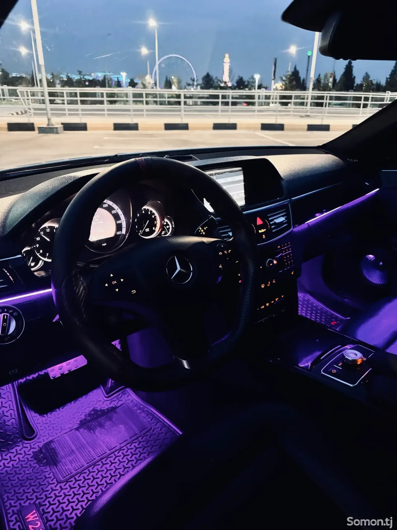 Mercedes-Benz E class 2010 · 3.5 AT