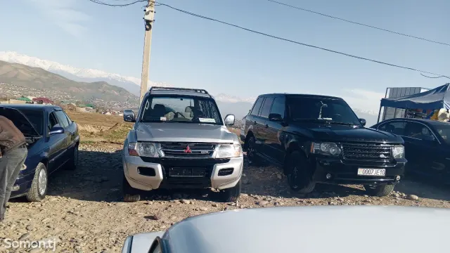Mitsubishi Pajero 2000 · 3.5 AT