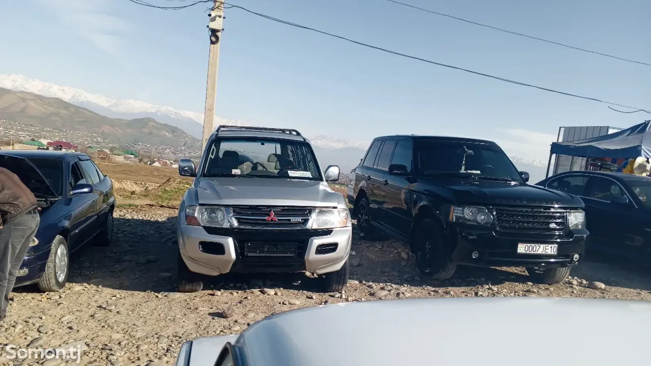 Mitsubishi Pajero 2000 · 3.5 AT
