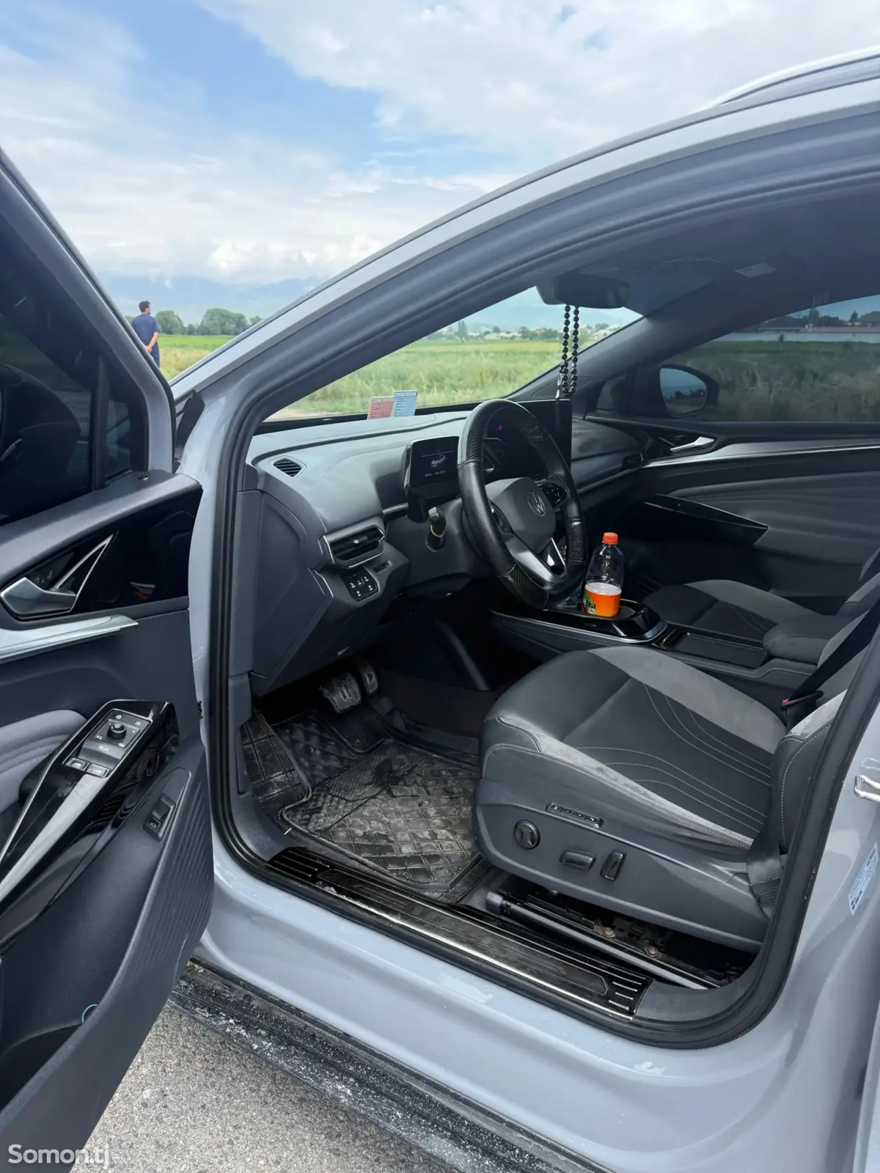Volkswagen ID.4 2022 · AT