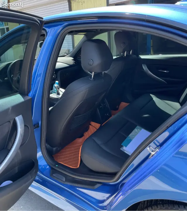 BMW 3 series 2016 · 2.0 AT