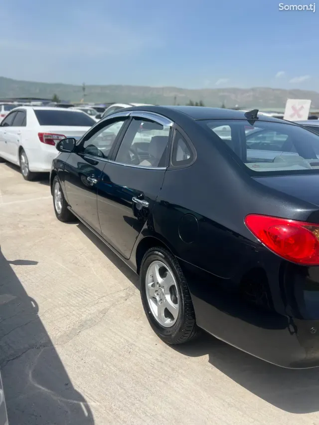 Hyundai Avante 2010 · 1.6 AT