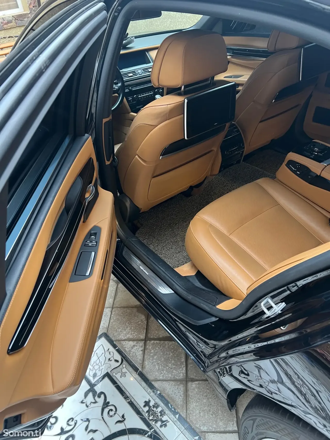 BMW 7 series 2015 · 3.0 AT
