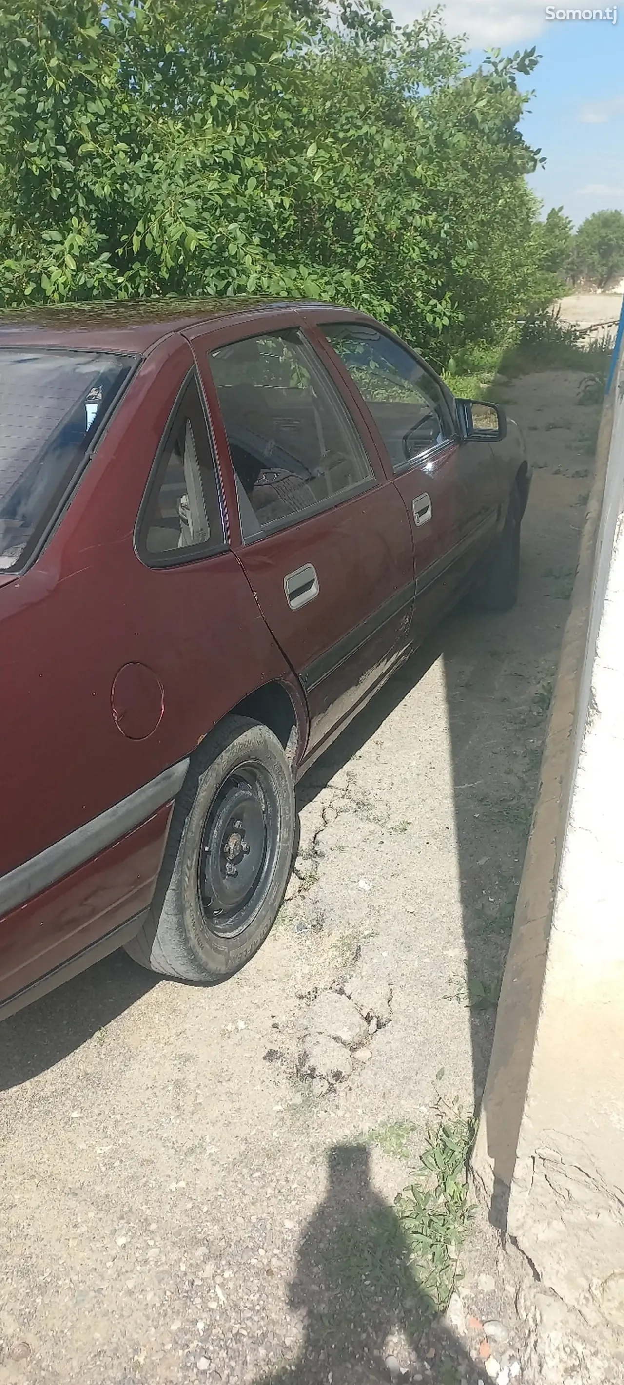 Opel Vectra A 1991 · 1.6 MT