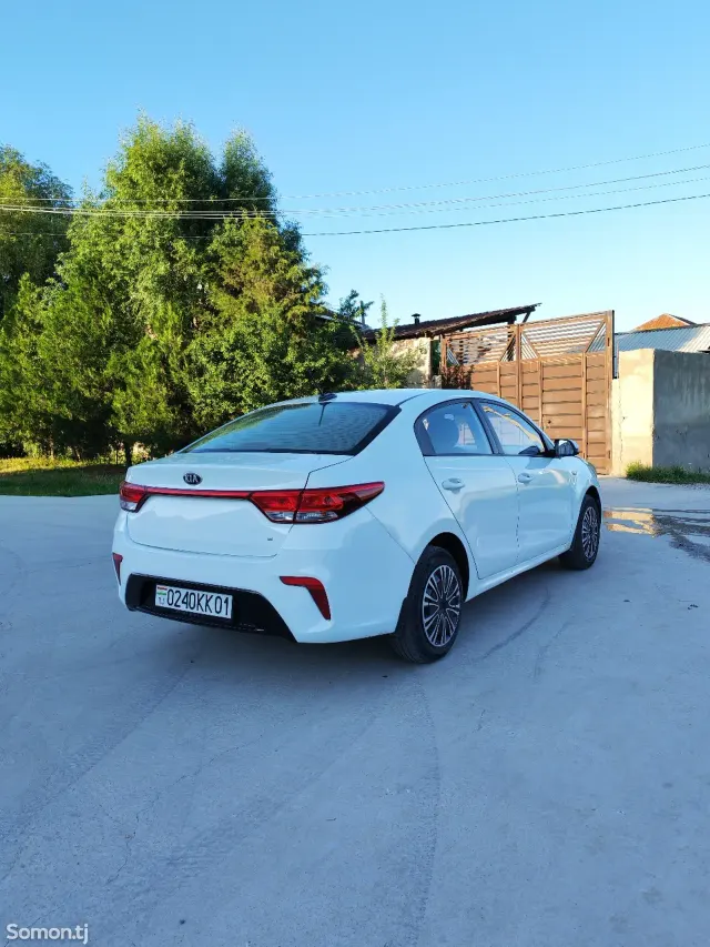 Kia Rio 2018 · 1.4 AT