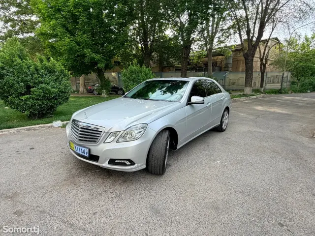 Mercedes-Benz E class 2010 · 3.0 AT