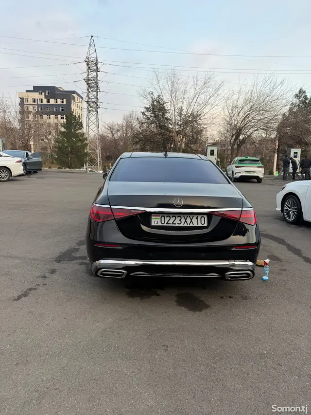 Mercedes-Benz S class 2011 · 5.5 AT