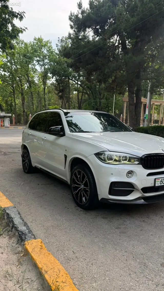 BMW X5 M 2015 · 5.0 AT