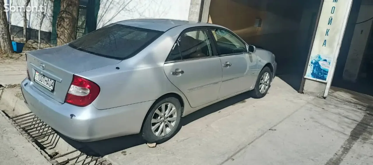 Toyota Camry 2005 · 2.4 MT