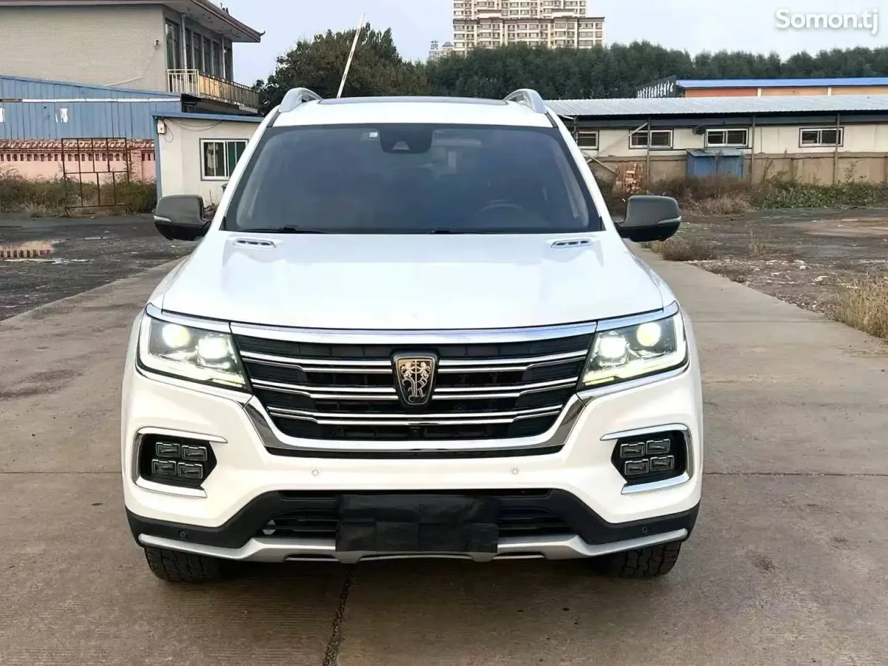 Roewe RX8 2018 · AT