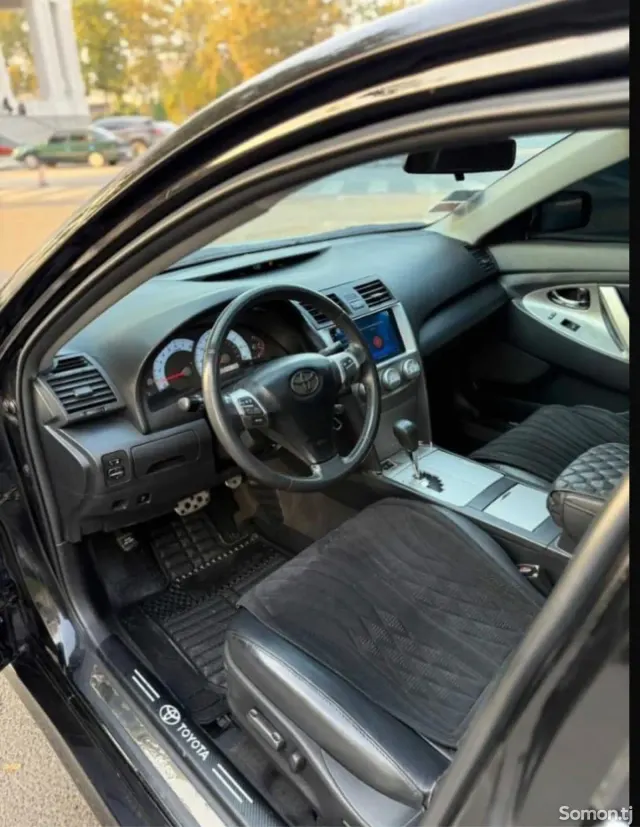 Toyota Camry 2011 · 3.5 AT