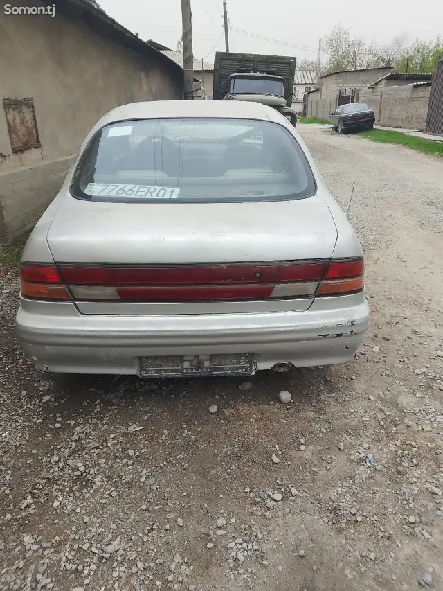 Nissan Cefiro 1997 · 2.0 AT