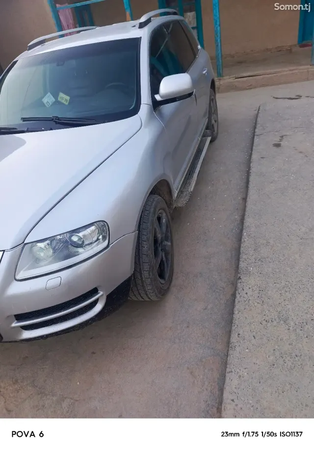 Volkswagen Touareg 2006 · 2.2 AT