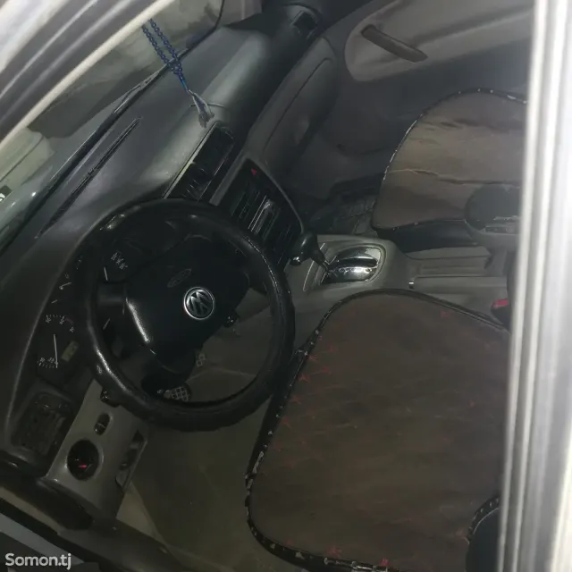 Volkswagen Passat 1997 · 1.8 AT