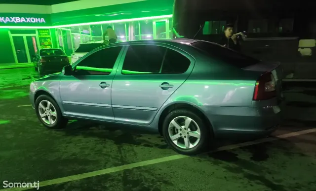 Skoda Octavia 2011 · AT