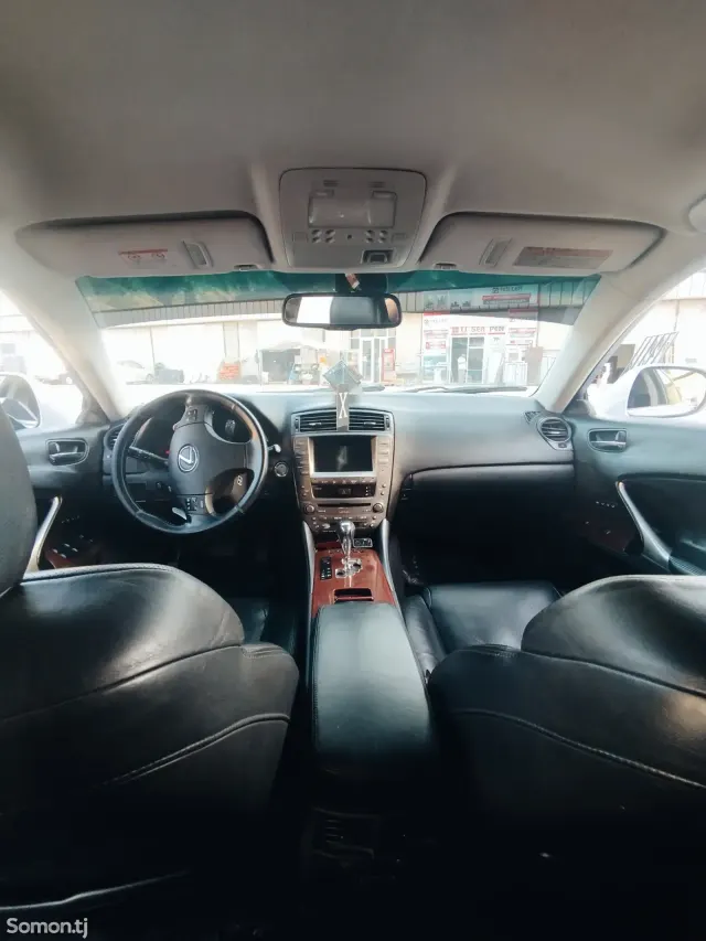 Lexus IS series 2008 · 2.5 AT
