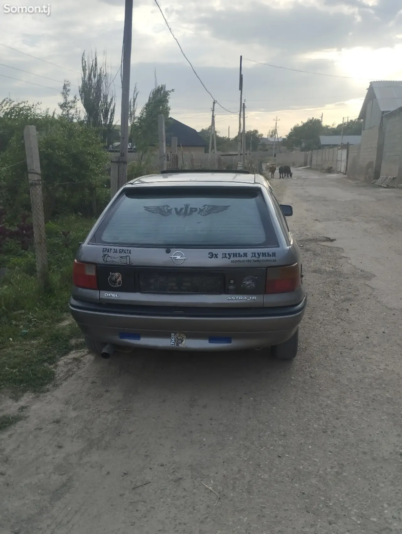 Opel Astra F 1993 · 1.6 MT
