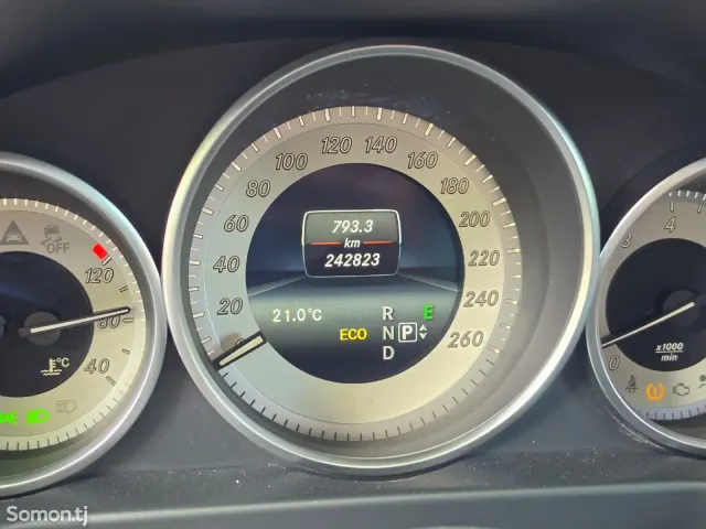 Mercedes-Benz E class 2014 · 3.0 AT