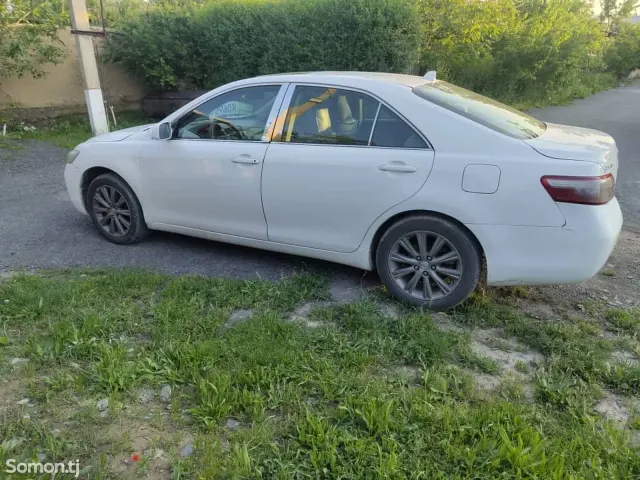 Toyota Camry 2009 · 2.4 AT