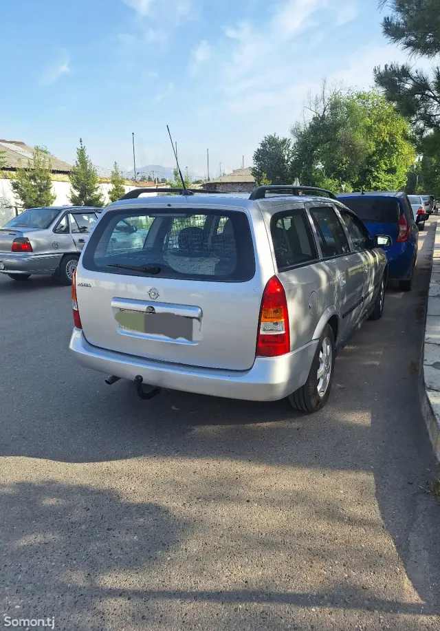 Opel Astra G 2004 · 1.6 MT