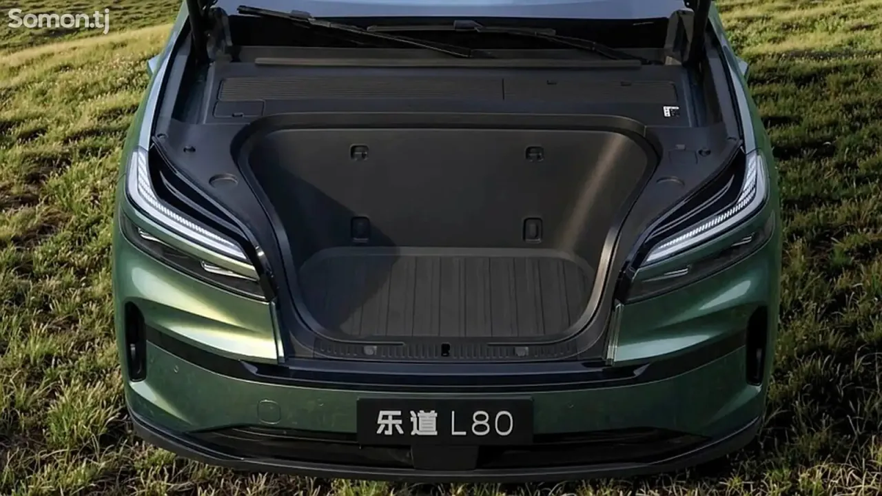 Li Auto (Lixiang) L8 2026 · AT