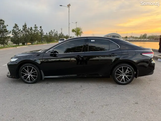 Toyota Camry 2021 · 2.5 AT