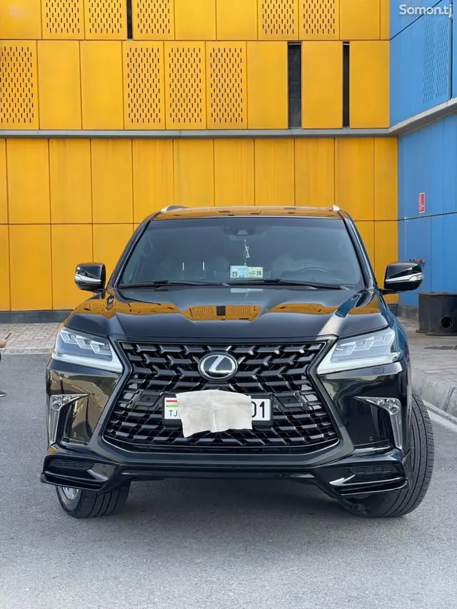 Lexus LX series 2018 · 5.7 AT