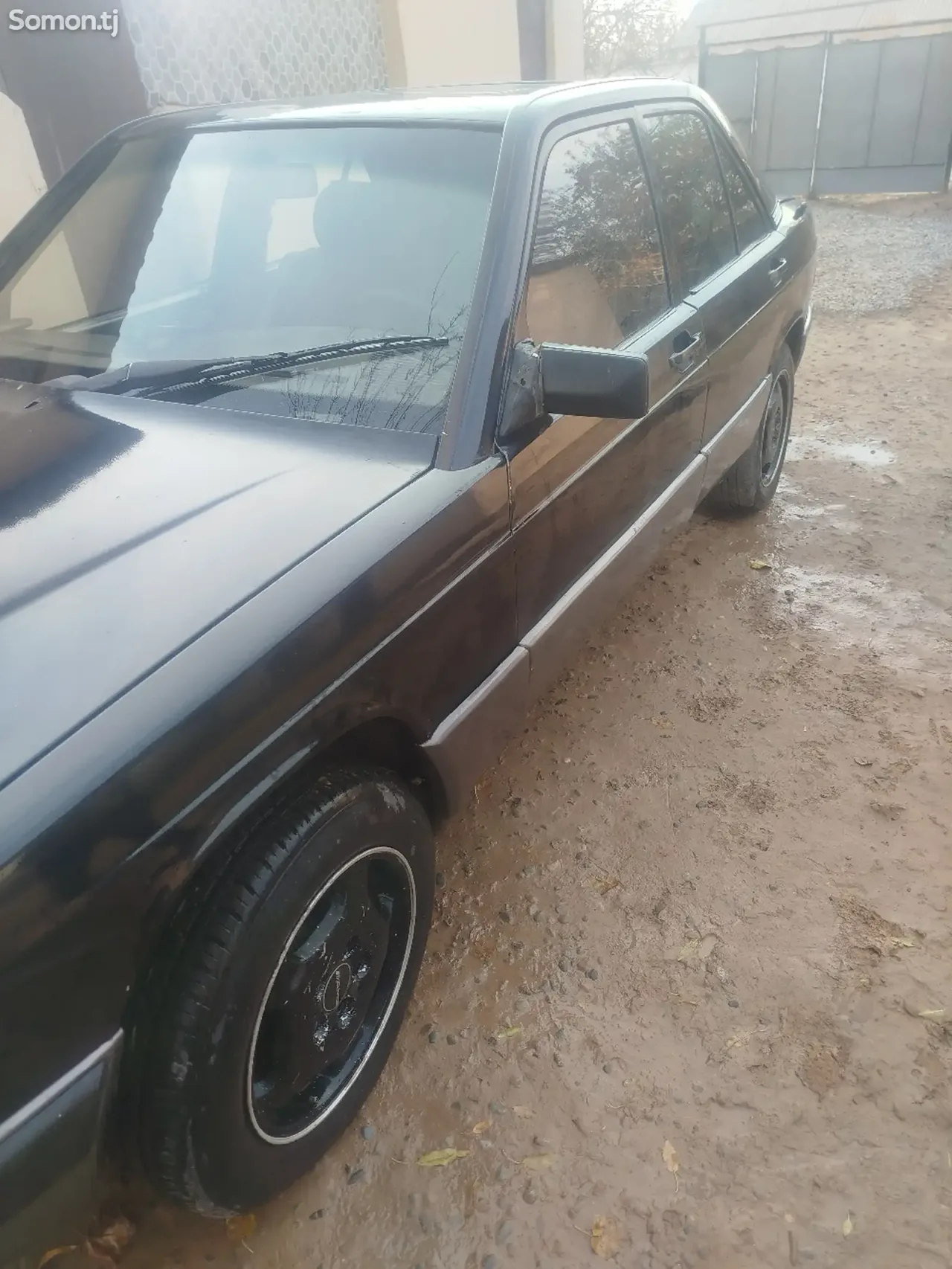 Mercedes-Benz W124 1989 · 1.8 MT