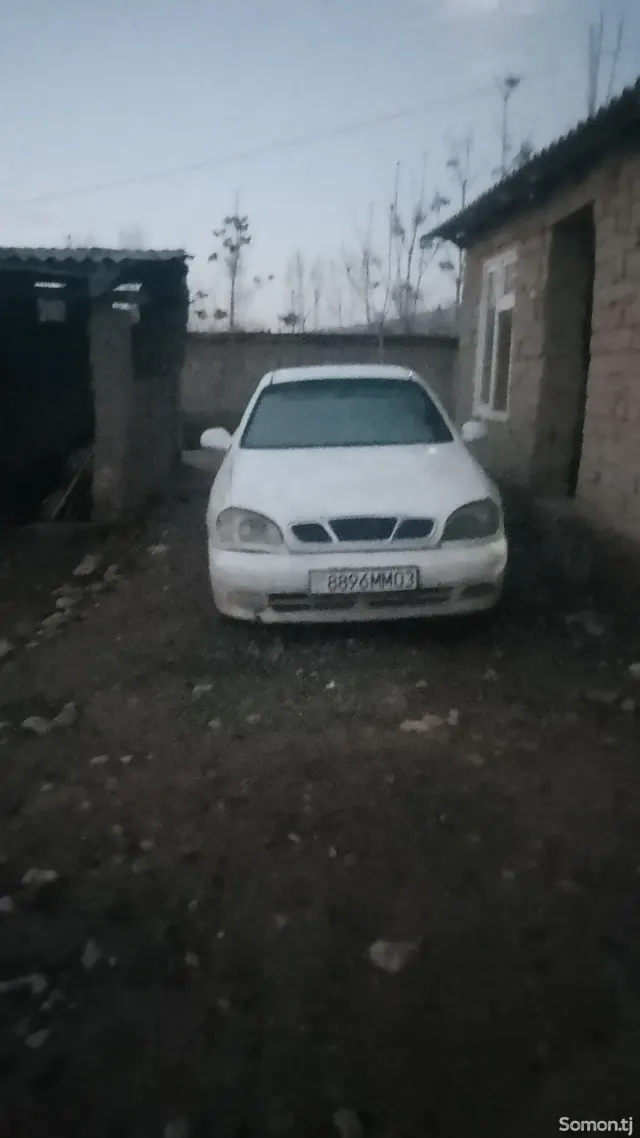 Daewoo Lanos 1999 · 1.6 MT