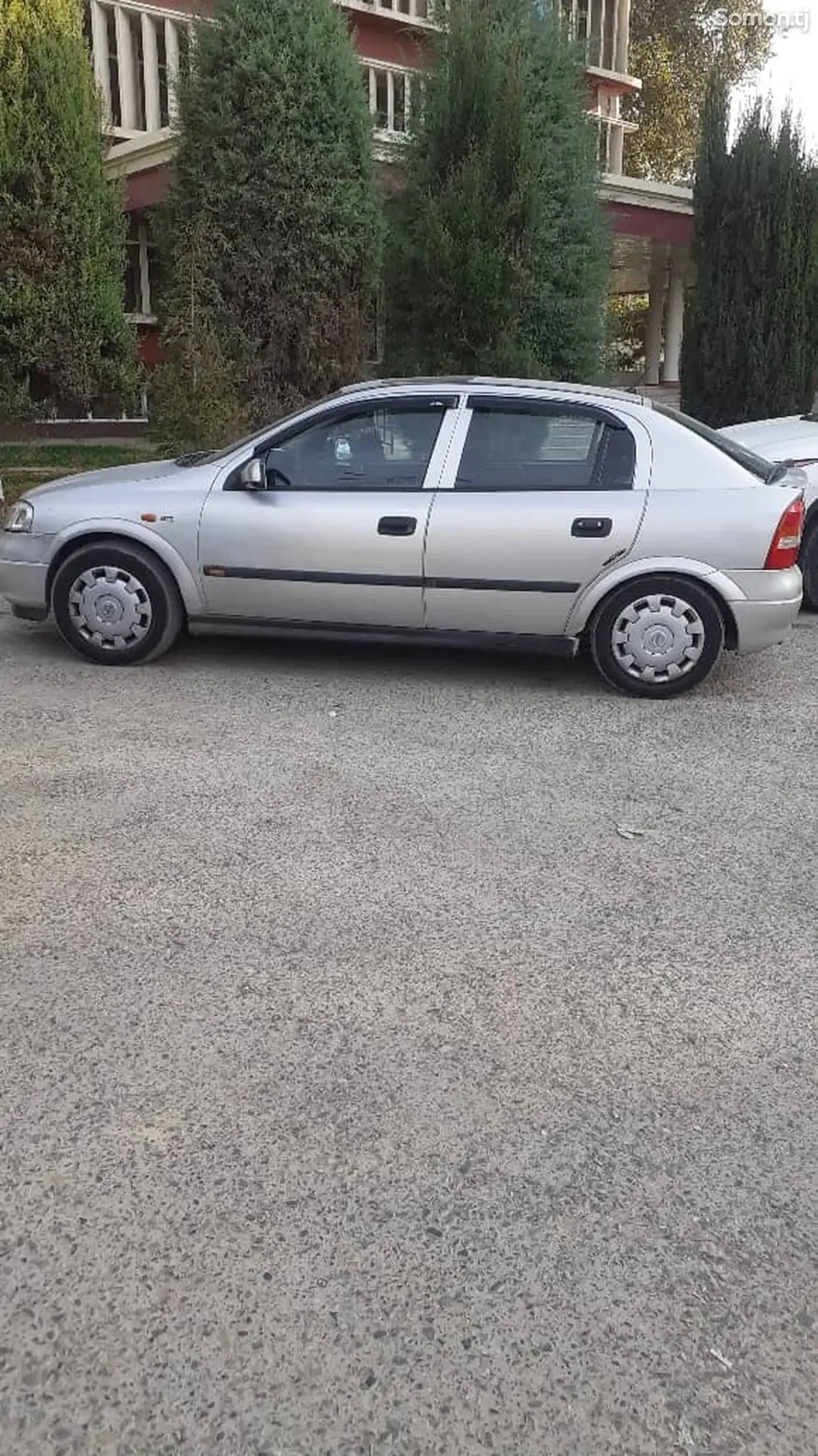 Opel Astra G 1998 · 1.6 MT