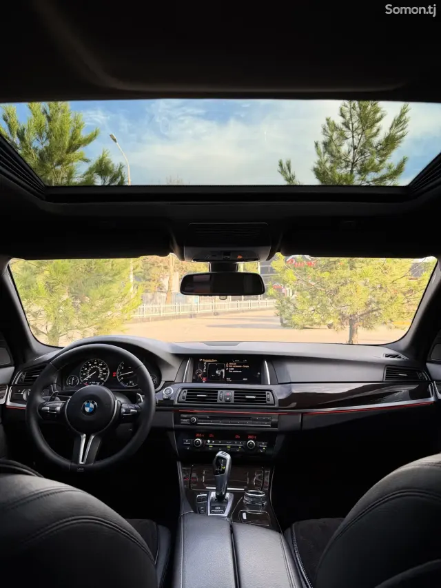 BMW 5 series 2015 · 3.0 AT