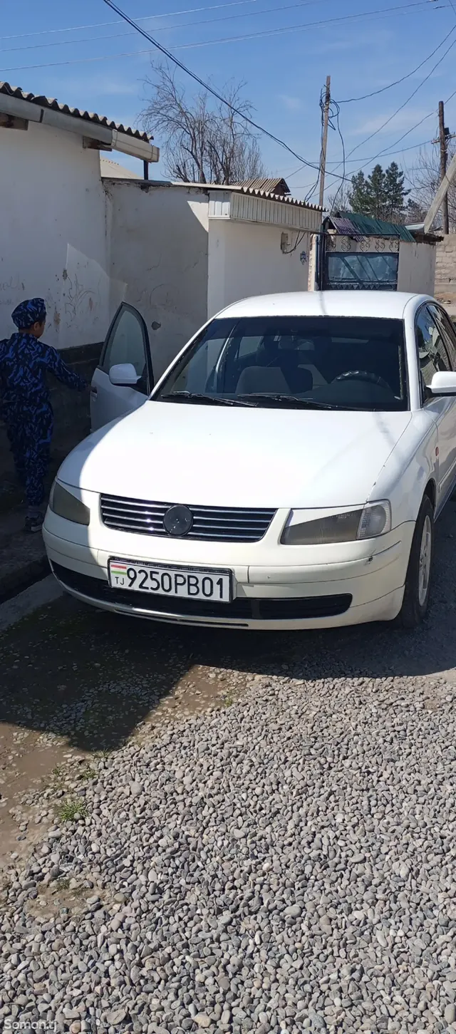 Volkswagen Passat 1998 · 1.6 MT