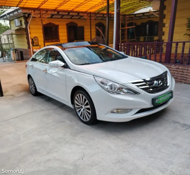 Hyundai Sonata 2011 · 2.0 AT