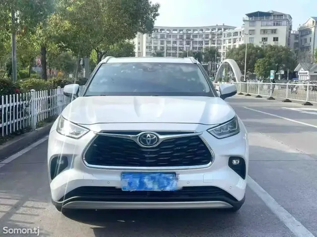 Toyota Highlander 2023 · 2.5 AT