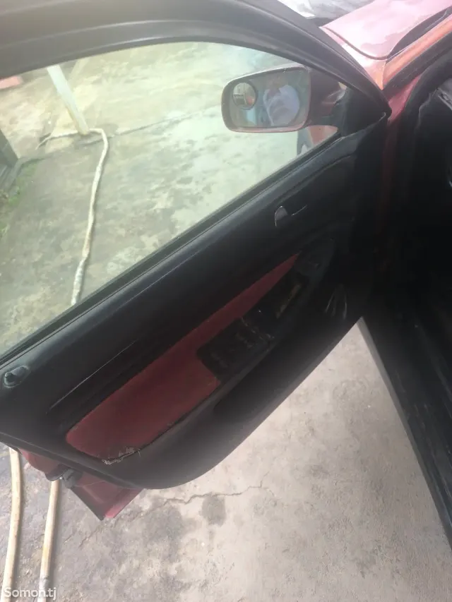 Audi A4 1996 · 1.8 MT
