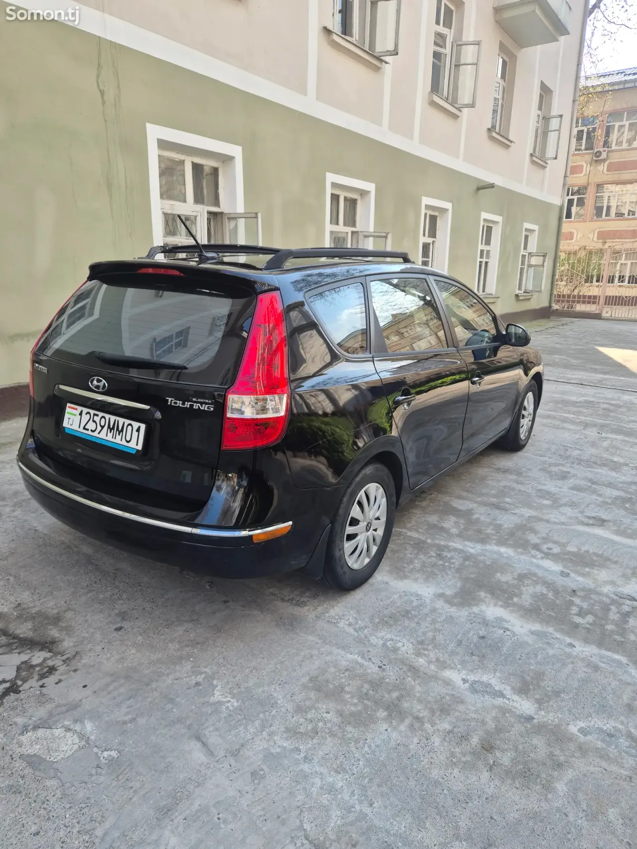 Hyundai Elantra 2011 · 2.0 AT