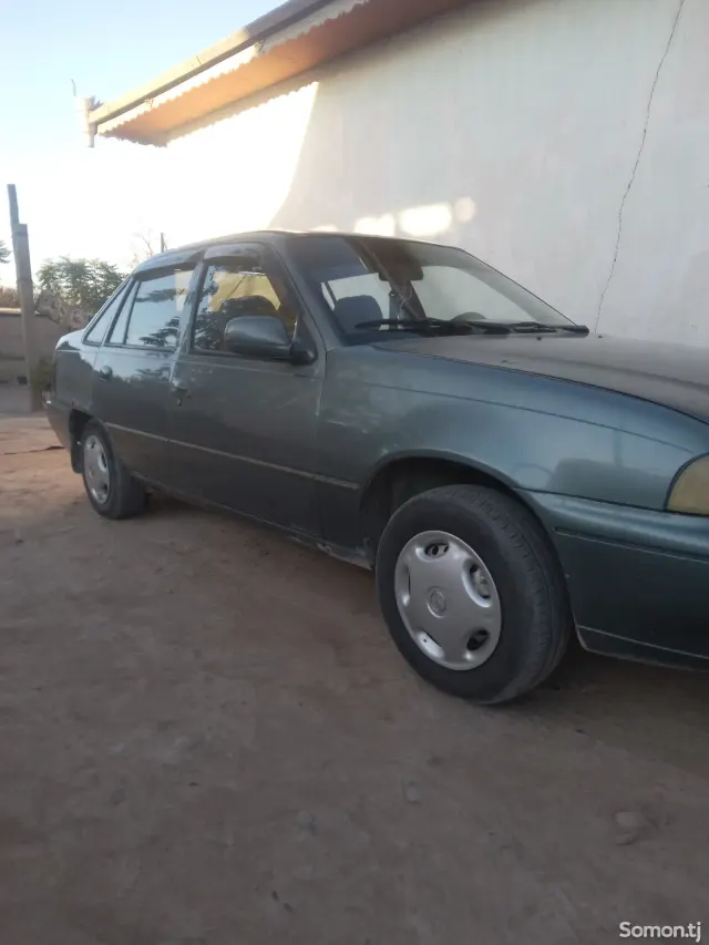 Daewoo Nexia 1996 · 1.6 MT
