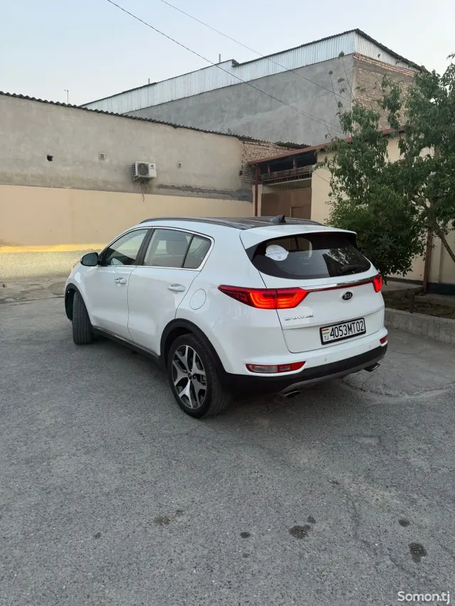 Kia Sportage 2016 · 2.0 AT