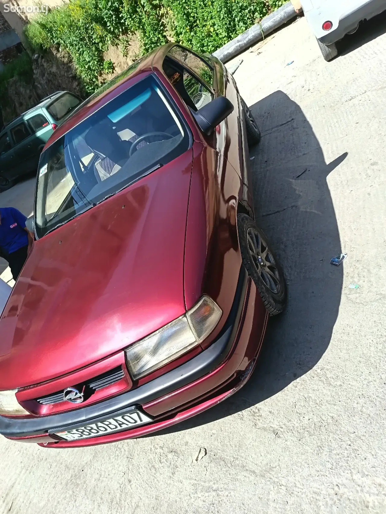 Opel Vectra A 1994 · 1.6 MT
