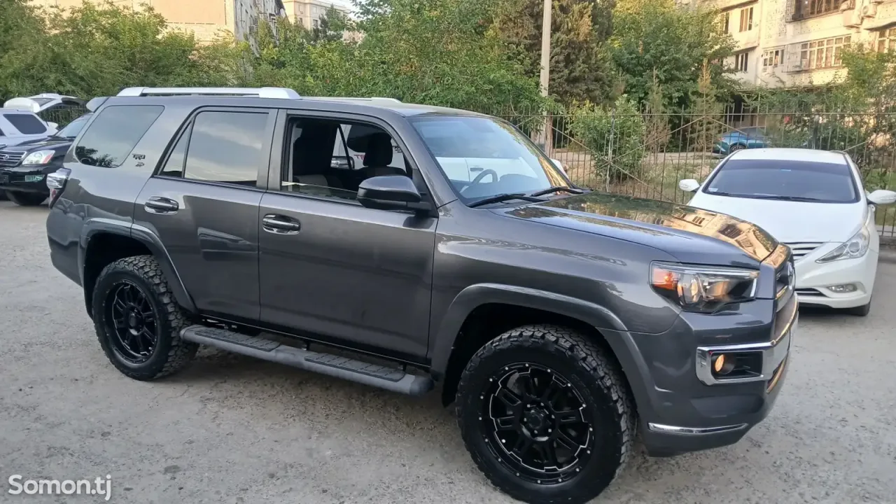 Toyota 4Runner 2015 · 4.0 AT