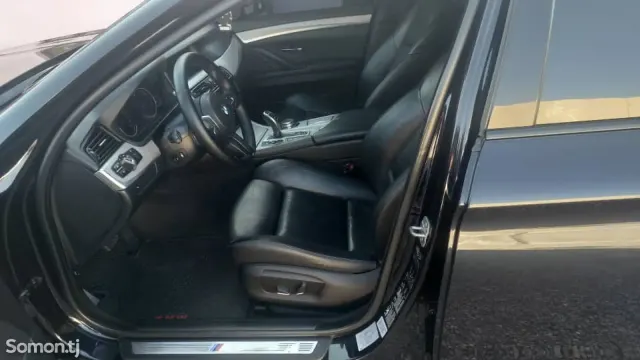 BMW 5 series 2015 · 3.0 AT