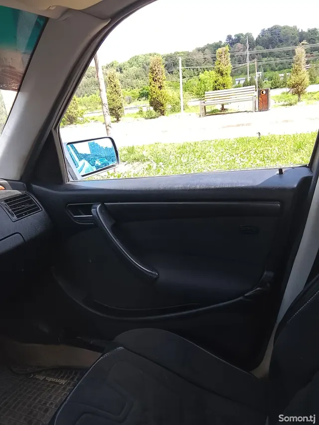 Mercedes-Benz C class 1995 · 1.8 MT